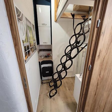 Micro Apartments 2,5 Qm - Najmniejsze Apartamenty Swiata 2,5 Mkw Krakau Buitenkant foto