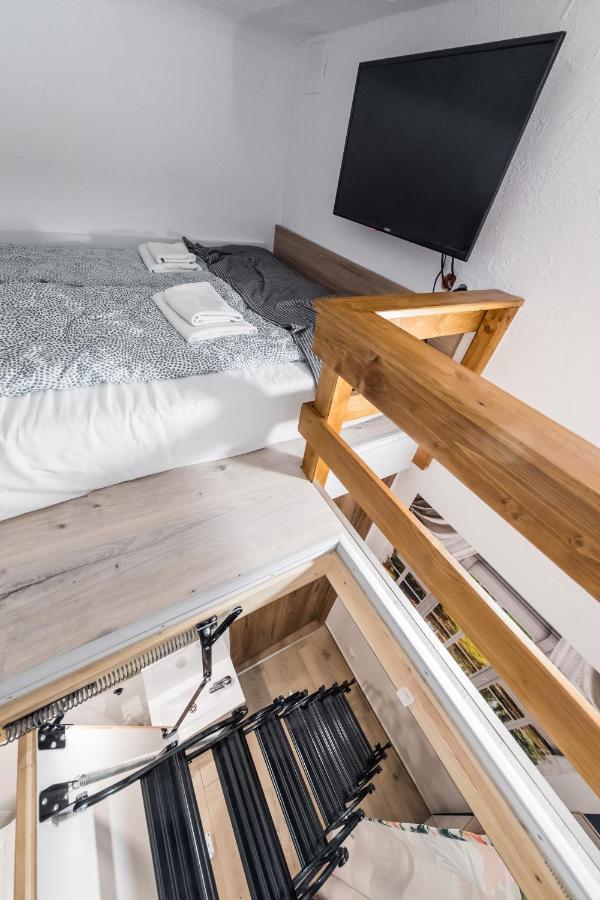 Micro Apartments 2,5 Qm - Najmniejsze Apartamenty Swiata 2,5 Mkw Krakau Buitenkant foto