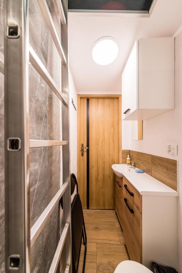 Micro Apartments 2,5 Qm - Najmniejsze Apartamenty Swiata 2,5 Mkw Krakau Buitenkant foto